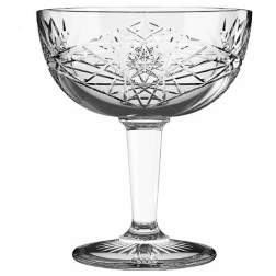 PISTEET: Wine glass in strong quality Clear (Remember to use your points as payment)
